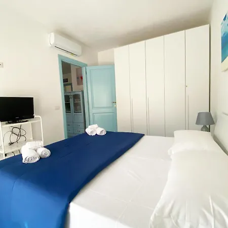 Laurelivingholiday Cala Gavetta 01 * La Maddalena (Sassari)